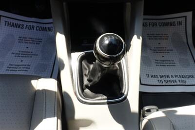 2008 Volkswagen Eos 2.0T   - Photo 17 - Newark, NJ 07104