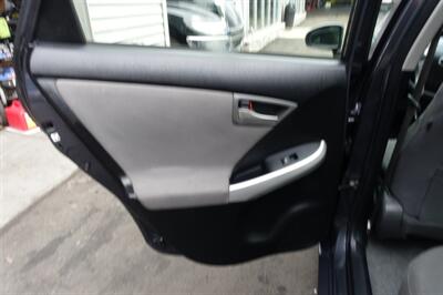 2012 Toyota Prius Plug-in Hybrid - Photo 12 - Newark, NJ 07104