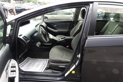 2012 Toyota Prius Plug-in Hybrid - Photo 9 - Newark, NJ 07104