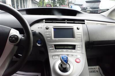 2012 Toyota Prius Plug-in Hybrid - Photo 18 - Newark, NJ 07104