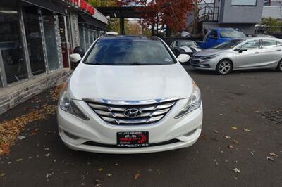 2012 Hyundai SONATA SE - Photo 2 - Newark, NJ 07104