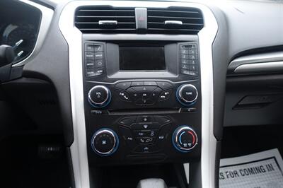 2014 Ford Fusion SE - Photo 18 - Newark, NJ 07104