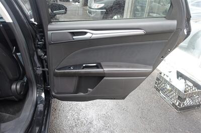 2014 Ford Fusion SE - Photo 17 - Newark, NJ 07104