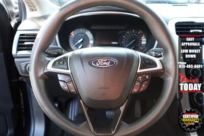 2014 Ford Fusion SE   - Photo 18 - Newark, NJ 07104