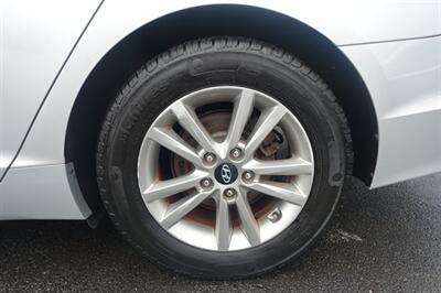 2016 Hyundai SONATA   - Photo 23 - Newark, NJ 07104