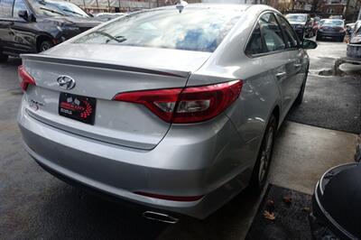 2016 Hyundai SONATA   - Photo 8 - Newark, NJ 07104