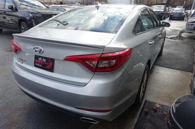 2016 Hyundai SONATA   - Photo 5 - Newark, NJ 07104