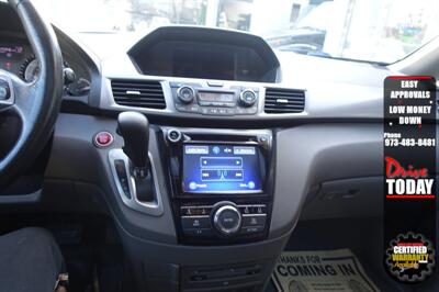2014 Honda Odyssey EX-L w/Navi   - Photo 18 - Newark, NJ 07104