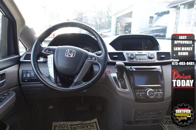 2014 Honda Odyssey EX-L w/Navi   - Photo 13 - Newark, NJ 07104