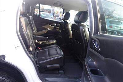 2018 GMC Acadia SLT-1   - Photo 17 - Newark, NJ 07104