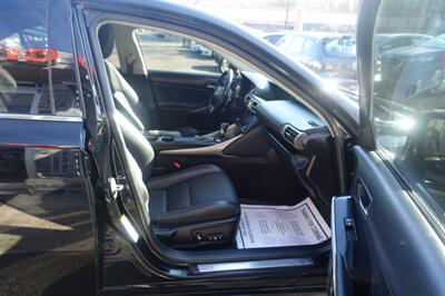 2016 Lexus IS - Photo 14 - Newark, NJ 07104