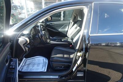 2016 Lexus IS - Photo 9 - Newark, NJ 07104