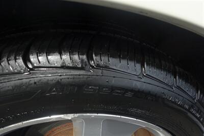 2011 Acura TSX w/Tech - Photo 25 - Newark, NJ 07104