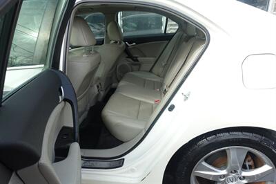 2011 Acura TSX w/Tech - Photo 11 - Newark, NJ 07104