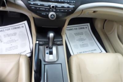 2012 Honda Accord EX-L V6   - Photo 18 - Newark, NJ 07104