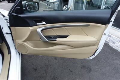 2012 Honda Accord EX-L V6   - Photo 14 - Newark, NJ 07104