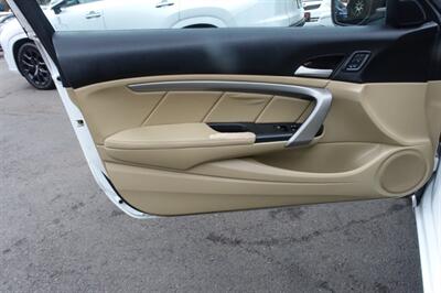 2012 Honda Accord EX-L V6   - Photo 10 - Newark, NJ 07104