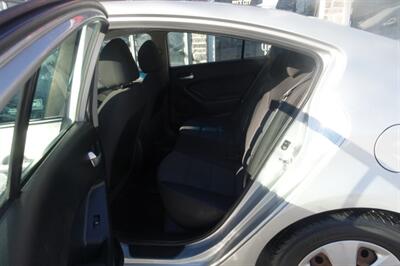 2017 Kia Forte EX   - Photo 11 - Newark, NJ 07104