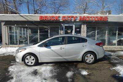2017 Kia Forte EX   - Photo 4 - Newark, NJ 07104