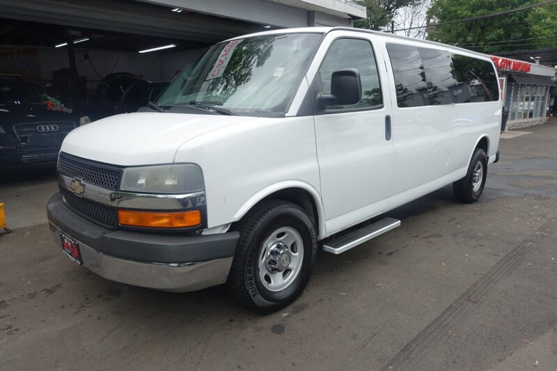 2014 Chevrolet Express Passenger LS