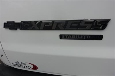 2014 Chevrolet Express LT 3500   - Photo 31 - Newark, NJ 07104