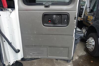 2014 Chevrolet Express LT 3500   - Photo 22 - Newark, NJ 07104