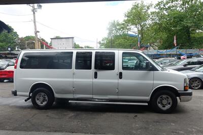 2014 Chevrolet Express LT 3500   - Photo 4 - Newark, NJ 07104