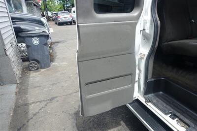 2014 Chevrolet Express LT 3500   - Photo 16 - Newark, NJ 07104