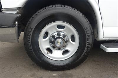 2014 Chevrolet Express LT 3500   - Photo 27 - Newark, NJ 07104