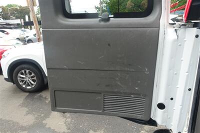 2014 Chevrolet Express LT 3500   - Photo 23 - Newark, NJ 07104