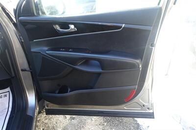 2017 Kia Sorento LX   - Photo 15 - Newark, NJ 07104