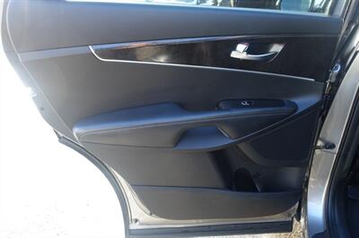 2017 Kia Sorento LX   - Photo 12 - Newark, NJ 07104