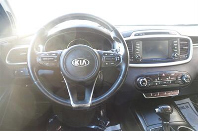2017 Kia Sorento LX   - Photo 13 - Newark, NJ 07104