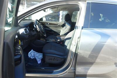2017 Kia Sorento LX   - Photo 9 - Newark, NJ 07104