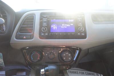 2020 Honda HR-V LX   - Photo 18 - Newark, NJ 07104