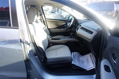 2020 Honda HR-V LX   - Photo 14 - Newark, NJ 07104
