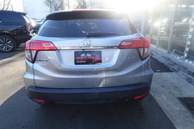 2020 Honda HR-V LX   - Photo 7 - Newark, NJ 07104