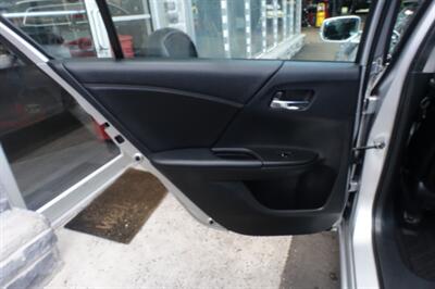 2014 Honda Accord EX-L V6   - Photo 12 - Newark, NJ 07104