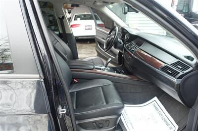 2012 BMW X5 xDrive35i - Photo 15 - Newark, NJ 07104