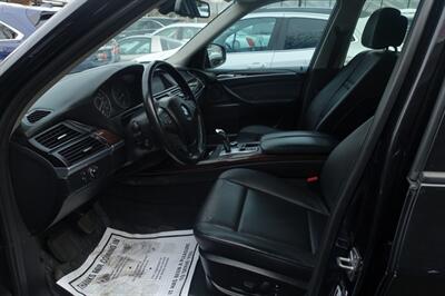 2012 BMW X5 xDrive35i - Photo 9 - Newark, NJ 07104