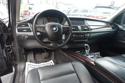2012 BMW X5 xDrive35i - Photo 14 - Newark, NJ 07104