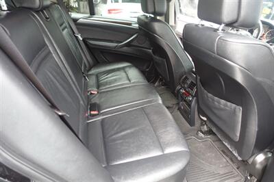 2012 BMW X5 xDrive35i - Photo 19 - Newark, NJ 07104
