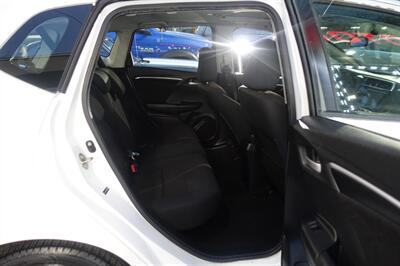 2015 Honda Fit EX-L - Photo 16 - Newark, NJ 07104