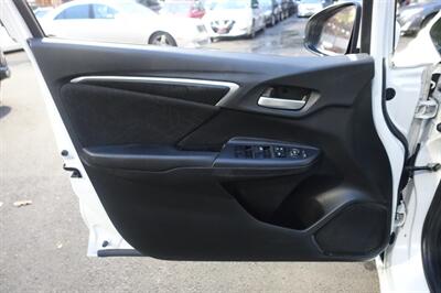 2015 Honda Fit EX-L - Photo 10 - Newark, NJ 07104