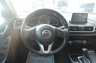 2016 Mazda Mazda3 i Touring - Photo 13 - Newark, NJ 07104