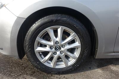 2016 Mazda Mazda3 i Touring - Photo 21 - Newark, NJ 07104