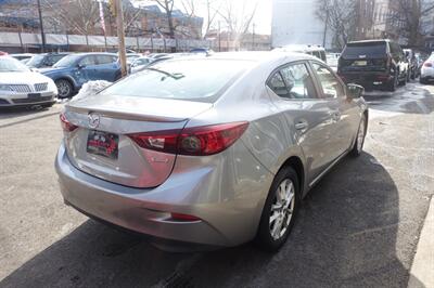 2016 Mazda Mazda3 i Touring - Photo 8 - Newark, NJ 07104