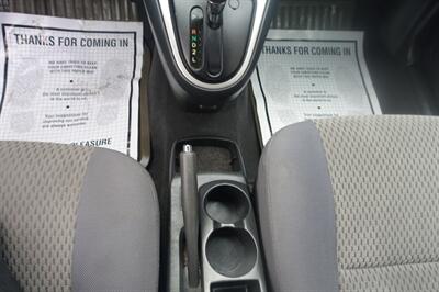 2005 Toyota Matrix   - Photo 19 - Newark, NJ 07104