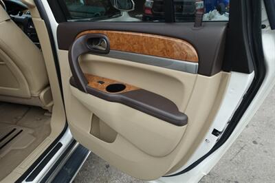 2012 Buick Enclave Leather - Photo 17 - Newark, NJ 07104