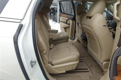 2012 Buick Enclave Leather - Photo 16 - Newark, NJ 07104